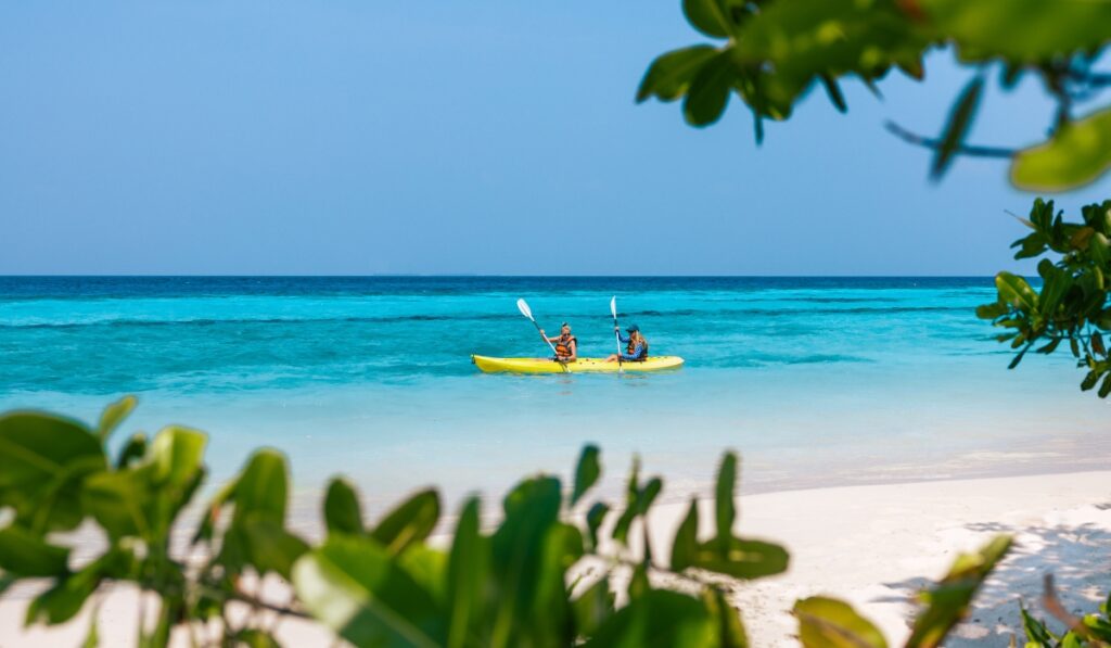 Kayaking in Komandoo